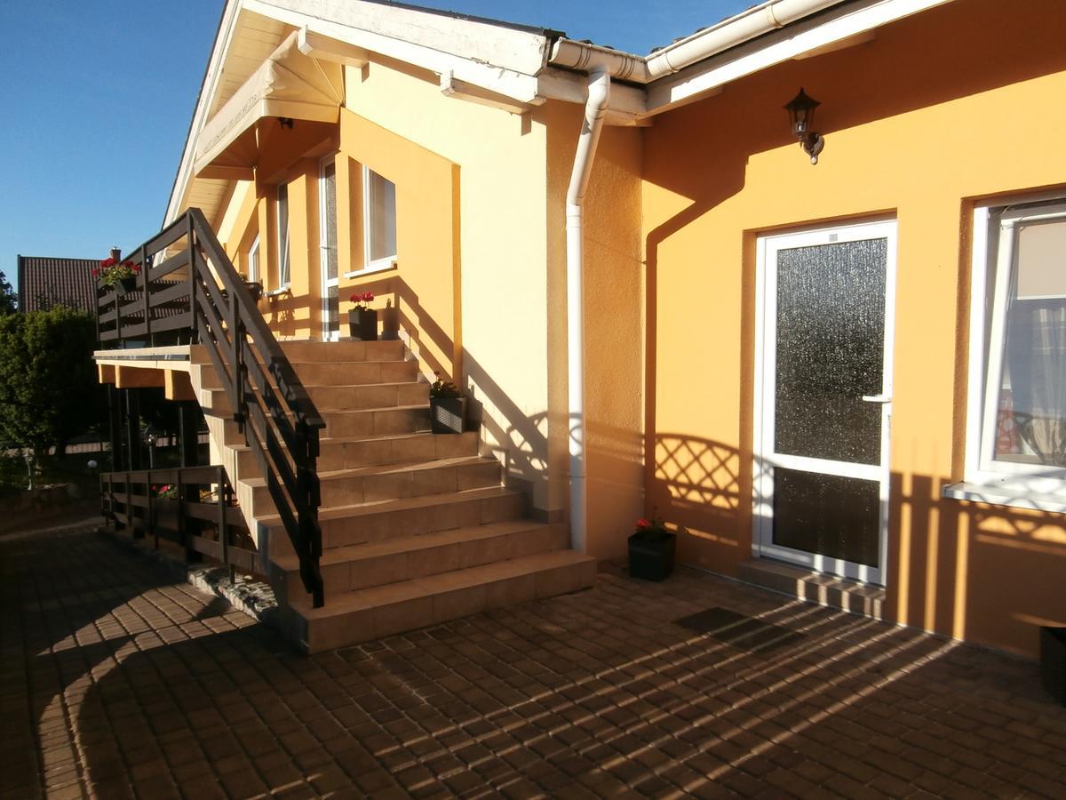 Pokoje Goscinne - Noclegi Charzykowy Exterior foto